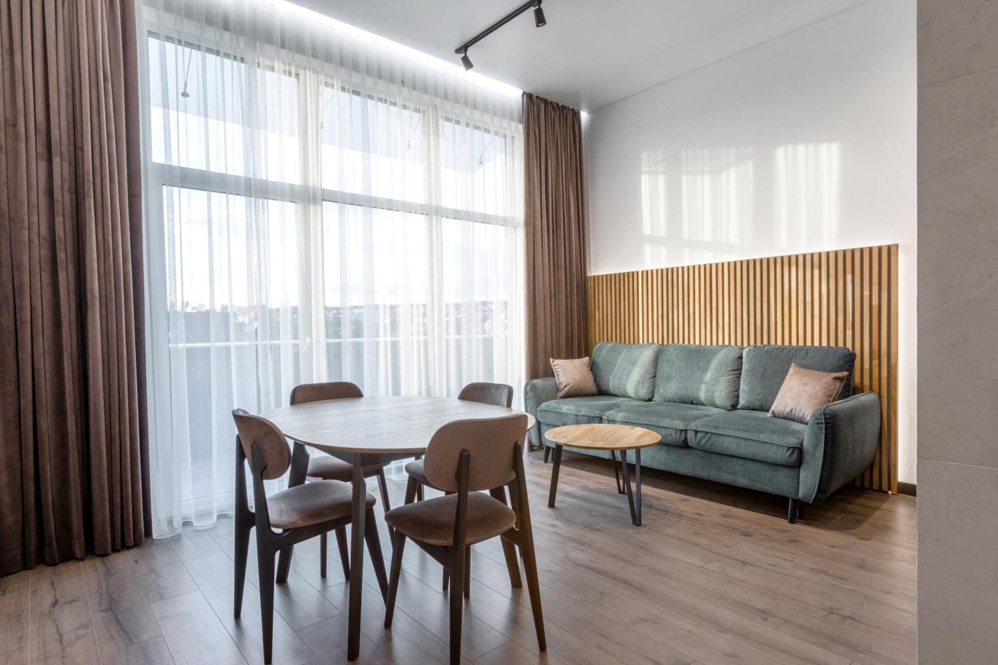 Apartel Užhorod Esterno foto
